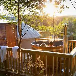 Yurtshire Eavestone - Birch Yurt Lodge Ripon